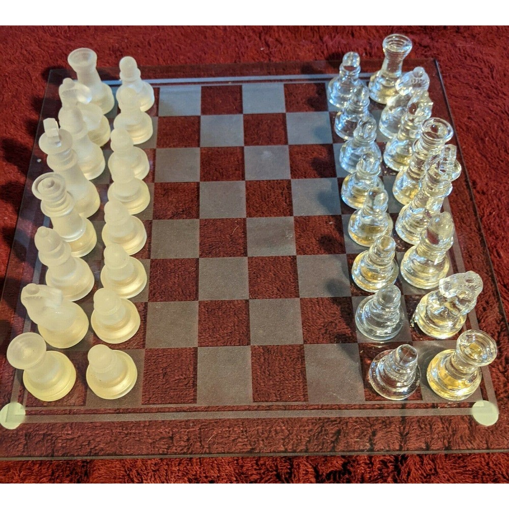 Maxam GLASS CRYSTAL CHESS SET, OPEN BOX